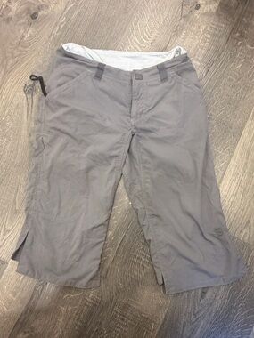 Mountain Hardwear Gray Women's Capris
